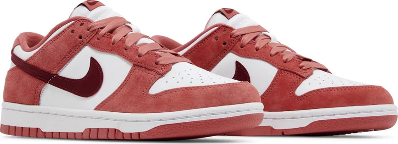 Dunk Low 'Valentine's Day 2024'