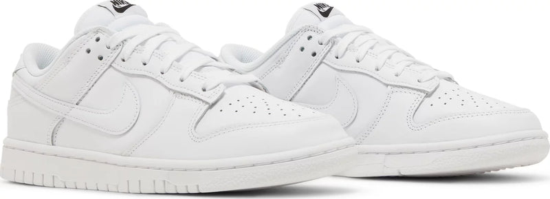 Dunk Low 'Triple White'