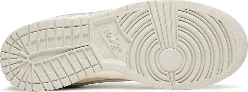 Dunk Low 'Light Bone'