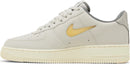 Air Force 1 '07 LX 'Light Bone'